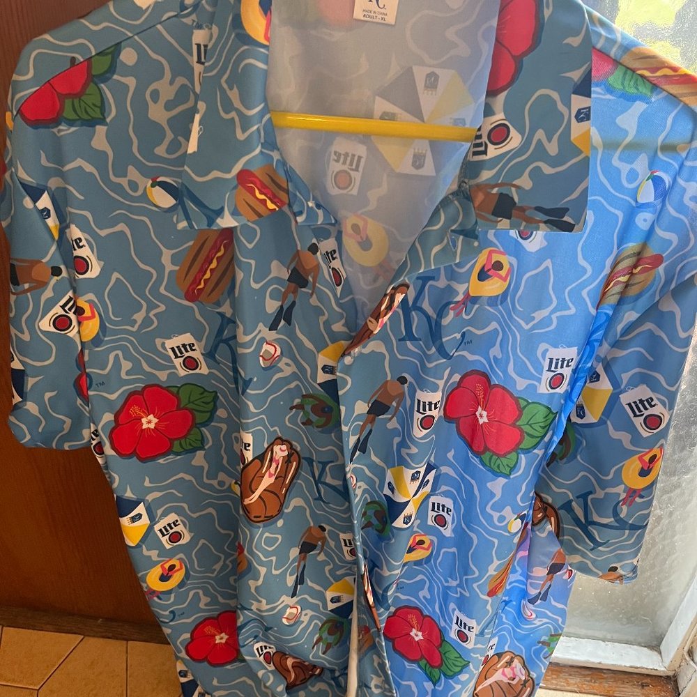 Bud Light Super fun Men Shirt. - Size XL